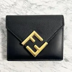 フェンディ FENDI 黒 FFダイヤモンド 三つ折り財布 ゴールド金具 レザー