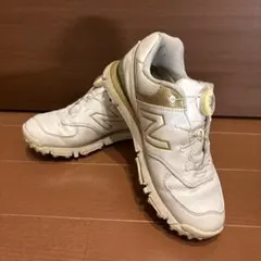 【New Balance】574 BOA レディースゴルフシューズ23cm 白金のサムネイル