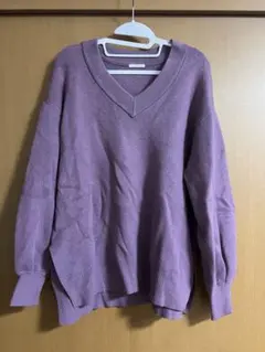 パープル Vネック ニットセーター Lサイズ　GU