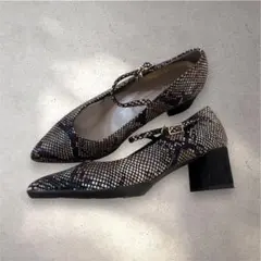 美品【FITFIT 】ポインテッドトゥパイソン柄ヒールニーカーパンプス外反母趾