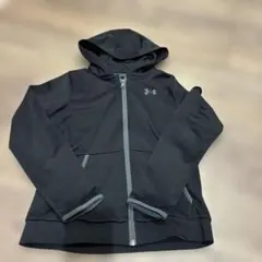 Under Armour パーカー　150㎝　裏起毛