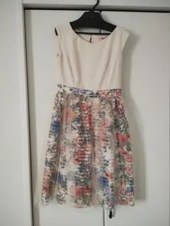 Aimerノースリーブ花柄ドレス