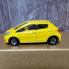 トミカ　ヴィッツ　ドライブカーセット　バラ