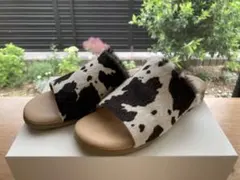 que shoes 牛柄サンダル　23.5㎝　Mサイズ　ハラコのサムネイル
