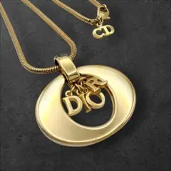 Dior ネックレス 文字チャーム ロゴ サークル ゴールド - メルカリ
