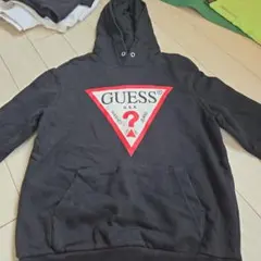 GUESS プルオーバーパーカー ブラック Sのサムネイル