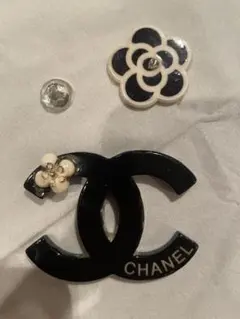 CHANEL ココマーク型のカメリア チャームセット