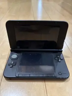 ニンテンドー3DS LL シルバー×ブラック