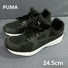 PUMA ブラックトレーニングシューズ