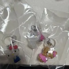 ハローキティ めじるしアクセサリー　3個セット