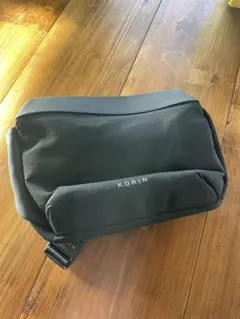 TUMI トラベルポーチ アメニティセット デルタとカンタス オークリー