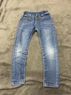 Item thumbnail for item 8436843d-b80b-48c5-b4fa-56187816a39f