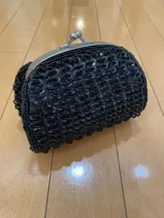 ビーズ装飾 黒がま口パーティーバッグ