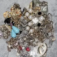 遺品整理 アクセサリー まとめ 値下げしました お値引き不可 - メルカリ
