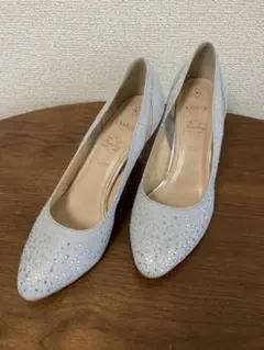 【新品・未使用】カリアング 24.5cmシルバー パンプスのサムネイル