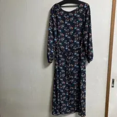 KBF➕ネイビー 花柄 ロングワンピース 長袖