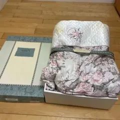 花柄刺繍付き肌布団布団　訳あり　新品140❎190
