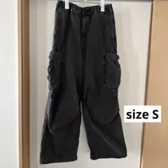 GU ワイドシルエット デニムカーゴパンツ ブラック Sサイズ