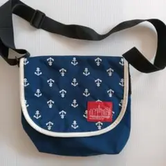 Manhattan Portage メッセンジャーバッグ ネイビー アンカー柄