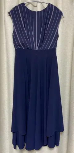 ネイビーストライプロングワンピース　ベルト付き　アサクラパーティイベント　上品