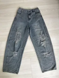 しまむら　ダメージ加工 デニムパンツ グレー