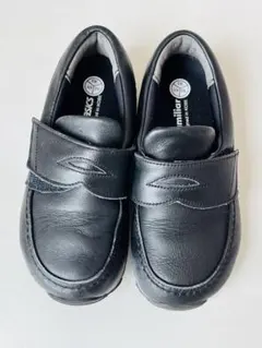 asics ブラック フォーマルシューズ　19.0cm アシックス 男の子 女の子 子供靴 キッズ ジュニア ローファー エフォルト LF スクスク フォーマルシューズ ベルクロ 入園式 入学式 卒園式  卒業式 001 ブラック 黒 1144A179 送料無料 最強翌日配送 evid | シューマートワールド