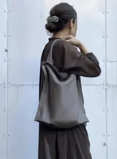☆BEAURE レザー ワンハンドル トートバック☆