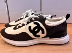 SK025 CHANEL シャネル　ココマークローカットスニーカーのサムネイル