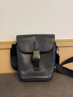 COACH ブラックレザー ショルダーバッグ