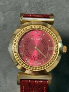 VERSACE クォーツ腕時計 赤 VERSACE(ヴェルサーチェ)の通販 - TiCTAC - ヌーヴ・エイ