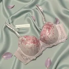 Item thumbnail for item 5e83b3a1-a100-41c3-8d3d-8620ade34bcc