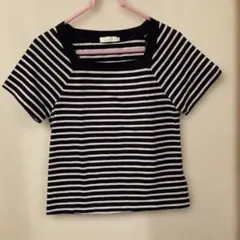 スクエアネック半袖ボーダーＴシャツ