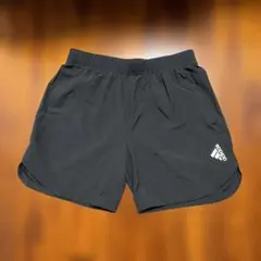 縦adidas メンズ ショートパンツ ブラックのサムネイル
