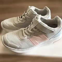 New Balance キッズスニーカー グレー/ピンク21.5センチ