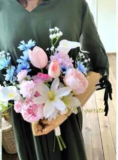 (ブートニア付き)ウェディングブーケ　アーティフィシャルフラワー　クラッチブーケ