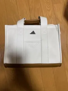 adidas2025合皮　ラウンドトートバック　アディダス　ゴルフバッグすぐ売り