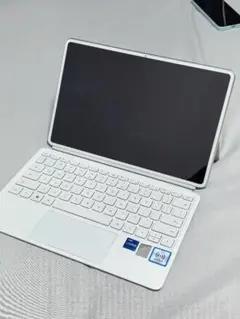 HUAWEI MateBook E 2023 Core i7-1260Uのサムネイル