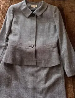 入学式、セミフォーマルスーツ、グレー系チェック　スタジオアルファ