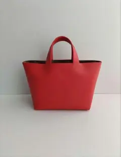 ハンドメイド フェイクレザーバッグ トートバッグ 舟形 赤 Мサイズ 横長