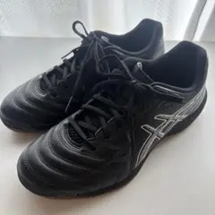 ASICS ブラック サッカーフットサルシューズ24センチ
