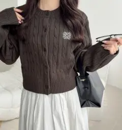 ダークブラウン ケーブル編み カーディガン