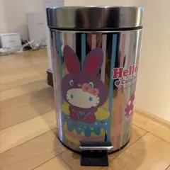 昭和レトロ1984年ヴィンテージ ハローキティ ブリキ缶 ゴミ箱 - メルカリ