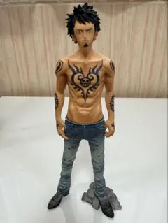 ワンピース　トラファルガー・ロー　フィギュア
