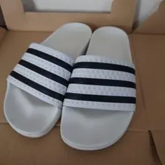 アディダスオリジナルス　サンダル　23.5センチ　レア　ホワイト