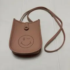 スマイル　ショルダーバッグ　ポシェット　レザーバッグ　ピンク