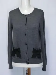 LANVIN ランバン　濃グレーで黒いリボンが付いた長袖カーディガン 38