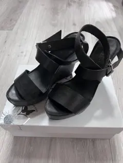 〘 新品未使用〙ローズバッド サンダル ストラップ ウェッジサンダル 牛革 37