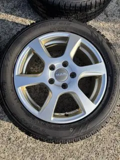 ロナール様専用 205/55r16 スタッドレスタイヤホイール③のサムネイル