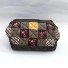 ハンドメイド ポーチ　パッチワーク キルト