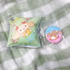 シナモン くら寿司コラボ クッションチャーム ＆ 缶バッジ セット